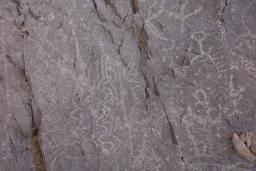 Squiggly petroglyphs [tue feb 9 12:31:45 pst 2016]