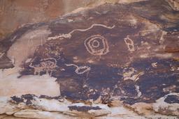 Petroglyphs everywhere you look [sun nov 19 10:05:04 pst 2017]