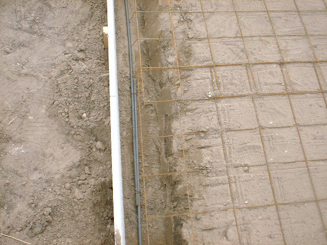 Wire mesh and rebar joint overlap