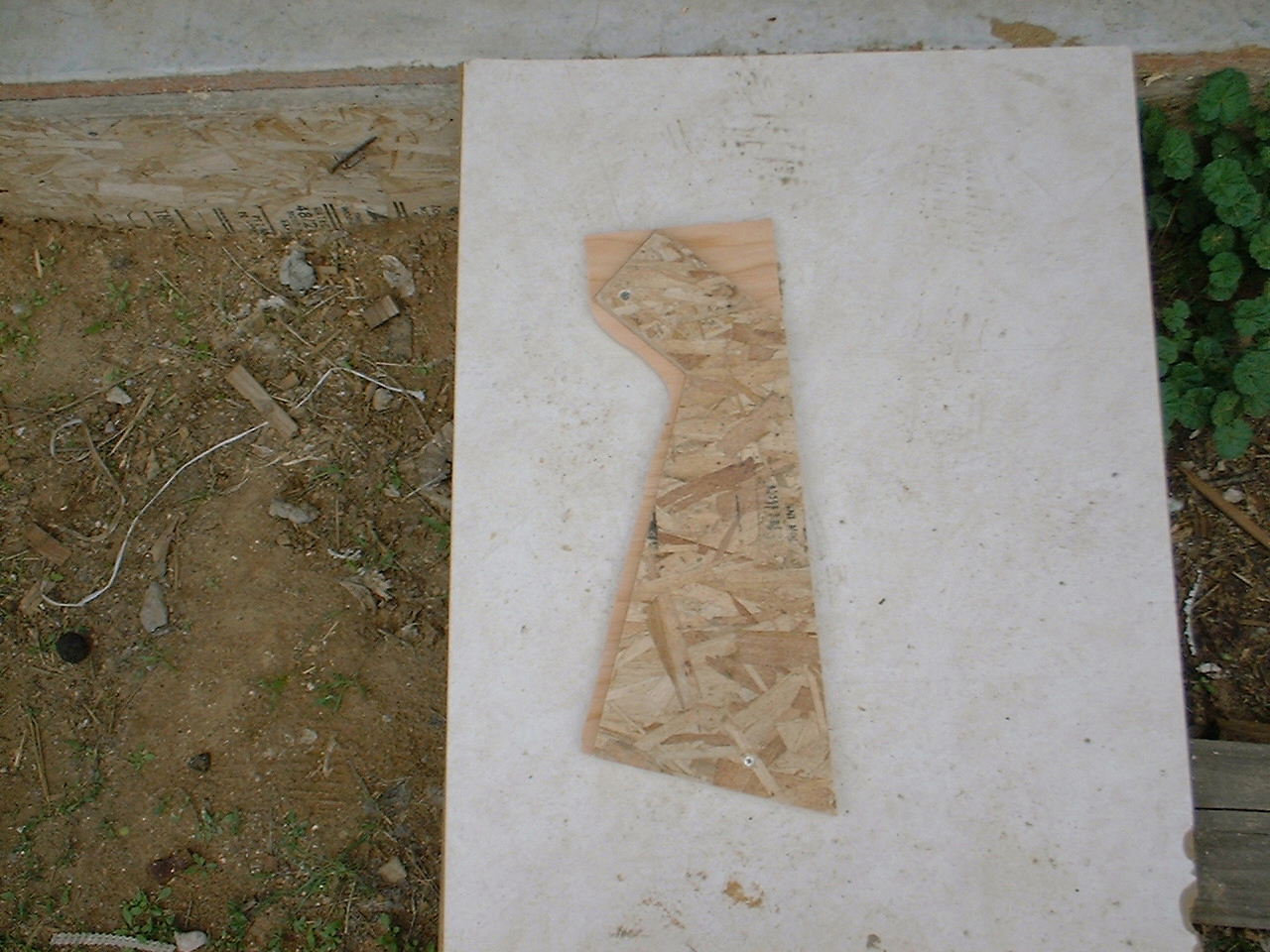 Router template for cutting the gussets
